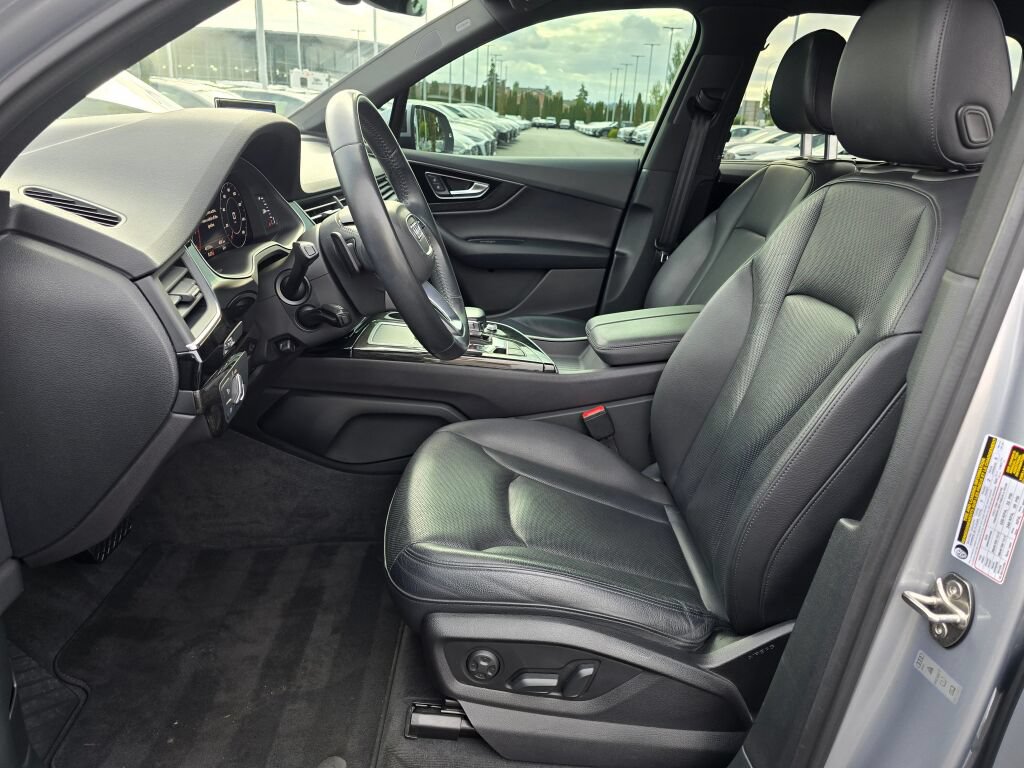Used 2019 Audi Q7 3.0T Premium Plus w/ Premium Plus Package AWD/4WD image 12