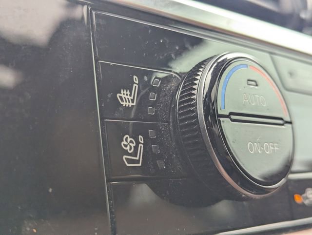 Used 2023 Nissan Pathfinder Platinum w/ Cargo Package image 24