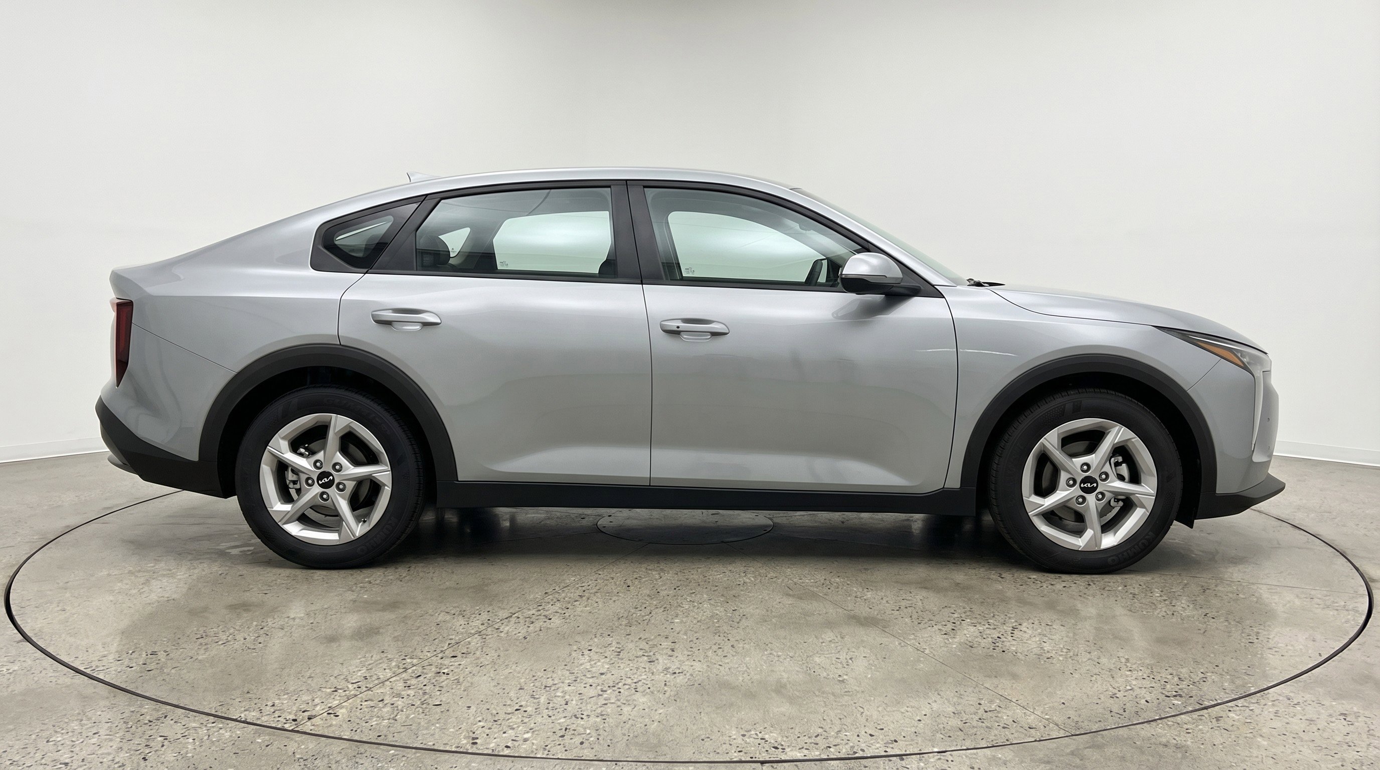 Used 2025 Kia K4 FWD image 11