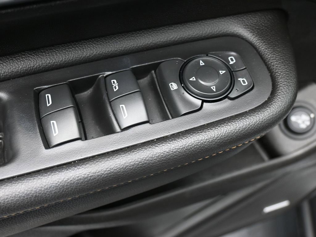 Used 2024 GMC Terrain AT4 w/ Infotainment Package II image 10