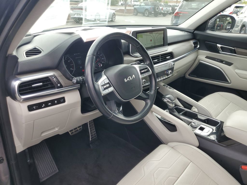 Used 2022 Kia Telluride SX w/ SX Prestige Package image 8