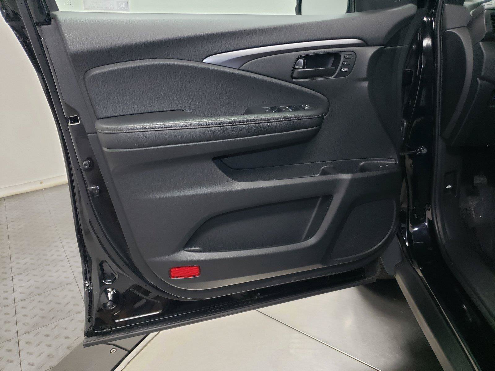 Certified 2023 Honda Passport EX-L image 20