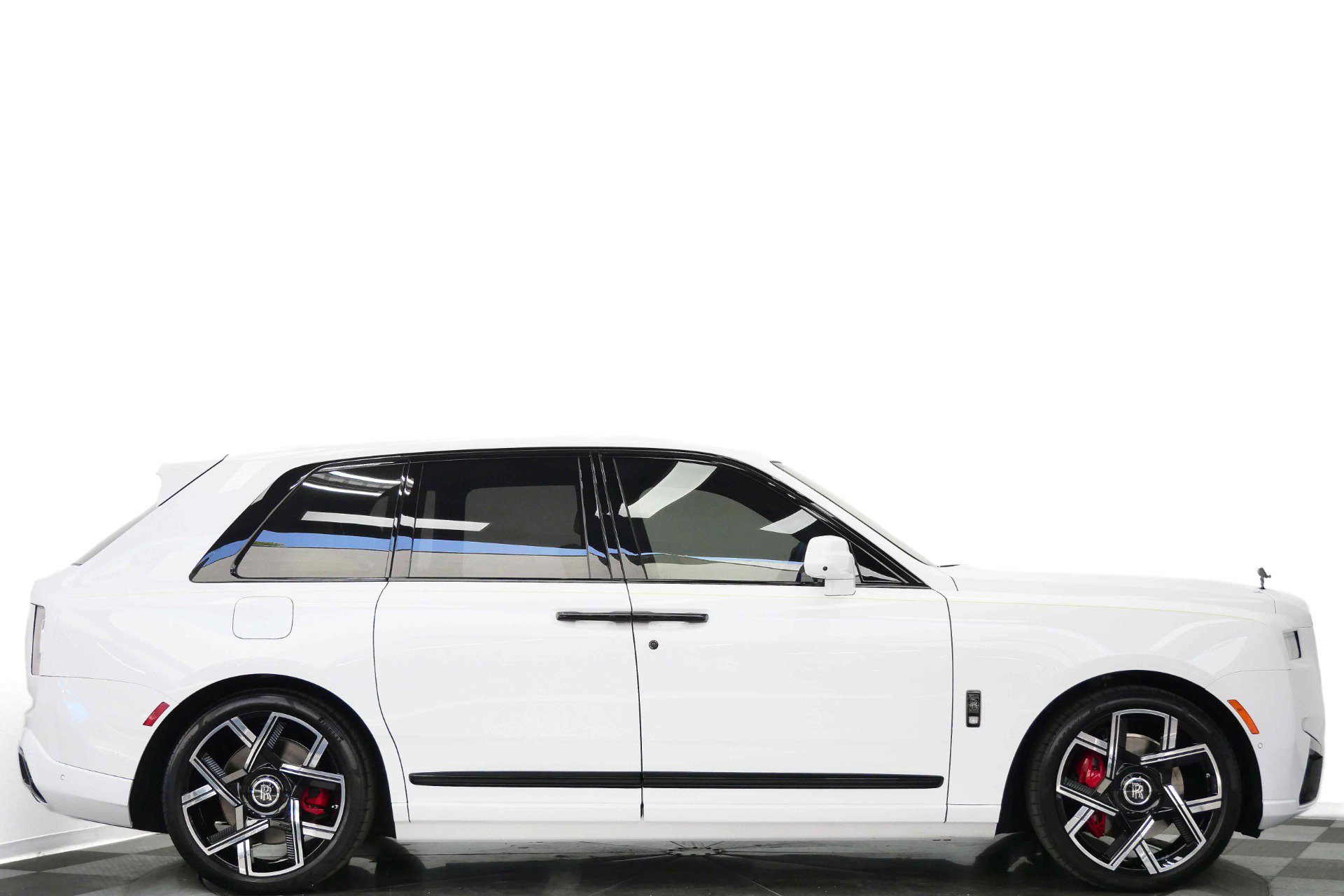 Used 2025 Rolls-Royce Cullinan Black Badge AWD/4WD image 2