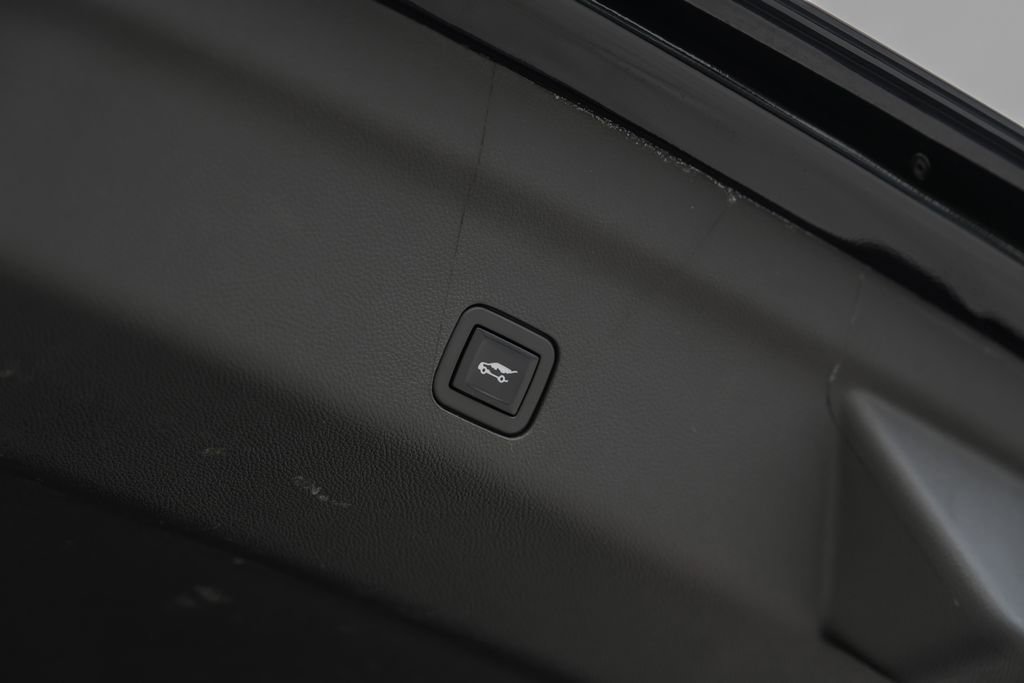 Used 2021 Cadillac Escalade ESV Sport Platinum image 67