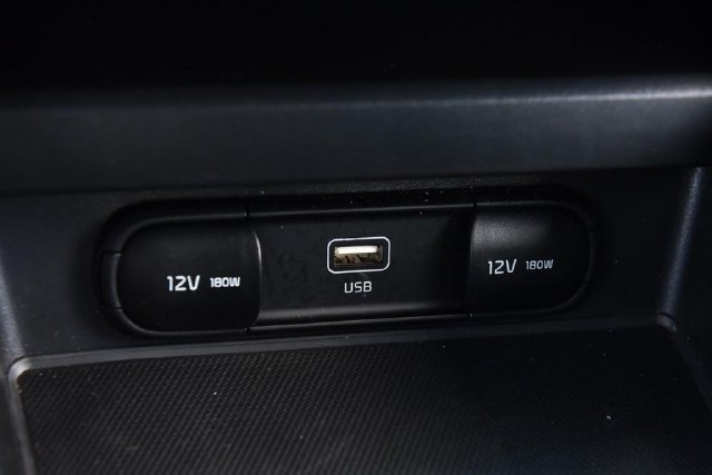 Used 2025 Kia Soul LX w/ LX Technology Package FWD image 15