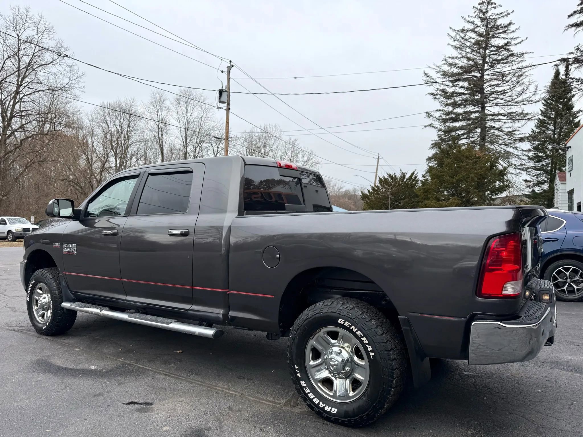Used 2014 RAM 2500 SLT image 3