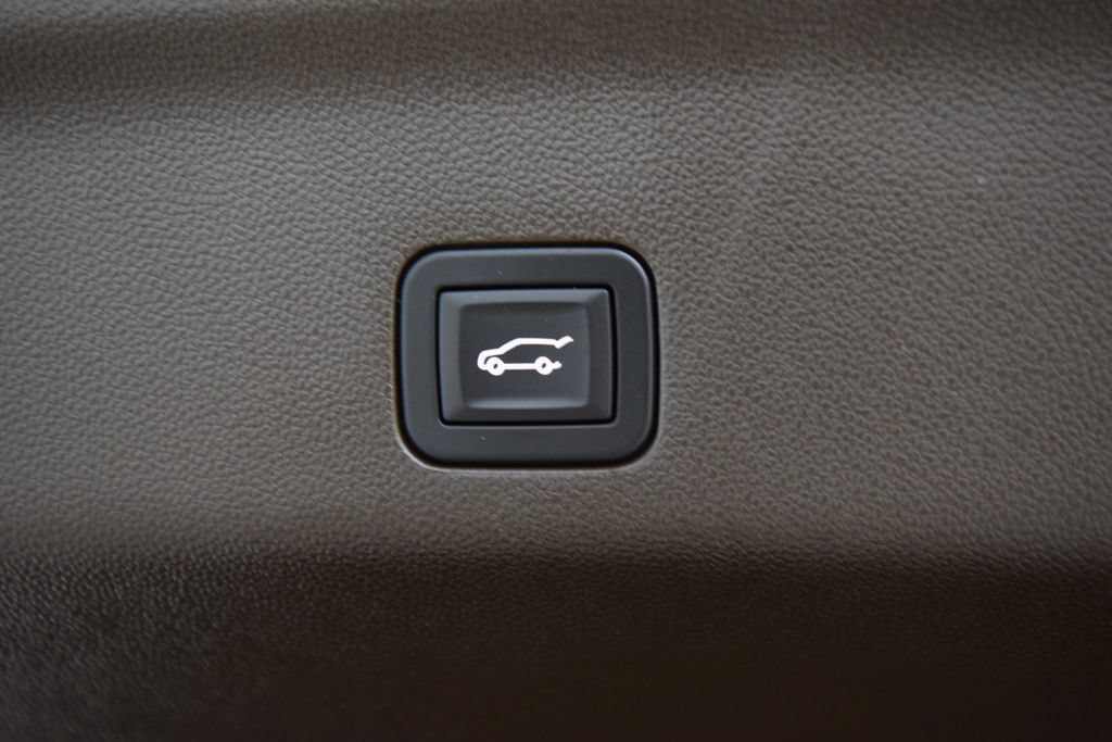 Used 2024 Cadillac Escalade Sport w/ Touring Package AWD/4WD image 28