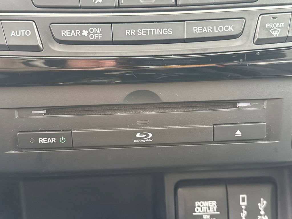 Used 2017 Honda Pilot Elite image 35