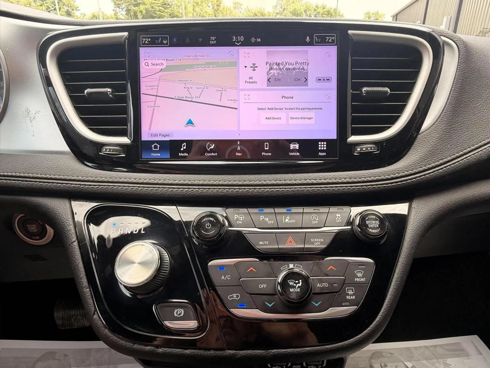 Used 2021 Chrysler Pacifica Touring-L w/ Premium & Safety Sphere Group FWD image 13