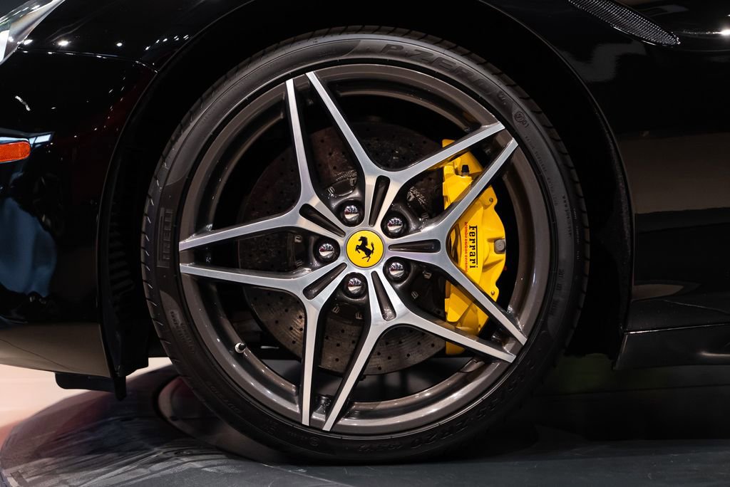 Certified 2017 Ferrari California T RWD image 13