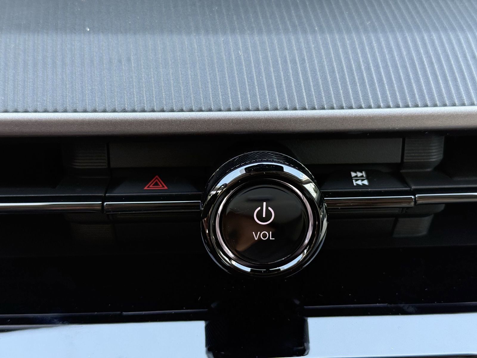 New 2025 Nissan Murano SV AWD/4WD image 6