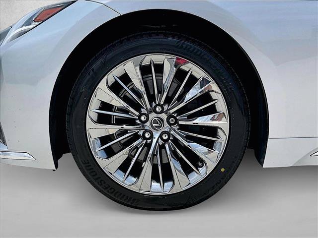 Used 2022 Lexus LS 500 w/ Interior Upgrade Package RWD image 10