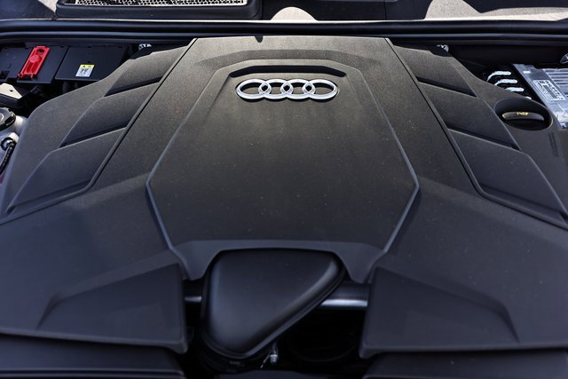 New 2025 Audi Q8 Premium Plus image 32