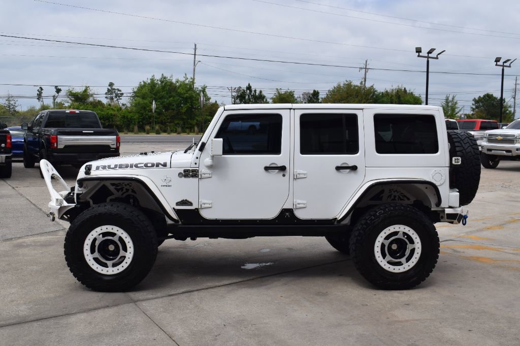 Used 2016 Jeep Wrangler Unlimited Rubicon w/ Connectivity Group image 7