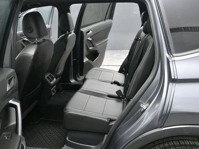 Used 2021 Volkswagen Tiguan SE R-Line image 15