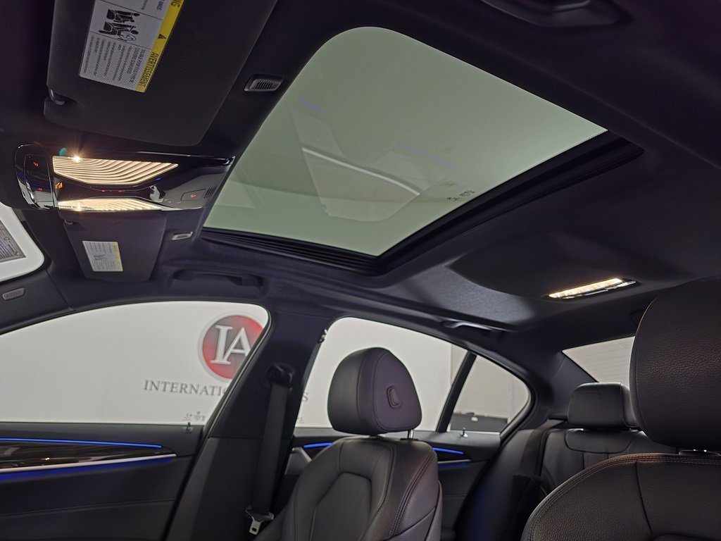 Used 2019 BMW 530i xDrive w/ Convenience Package image 13