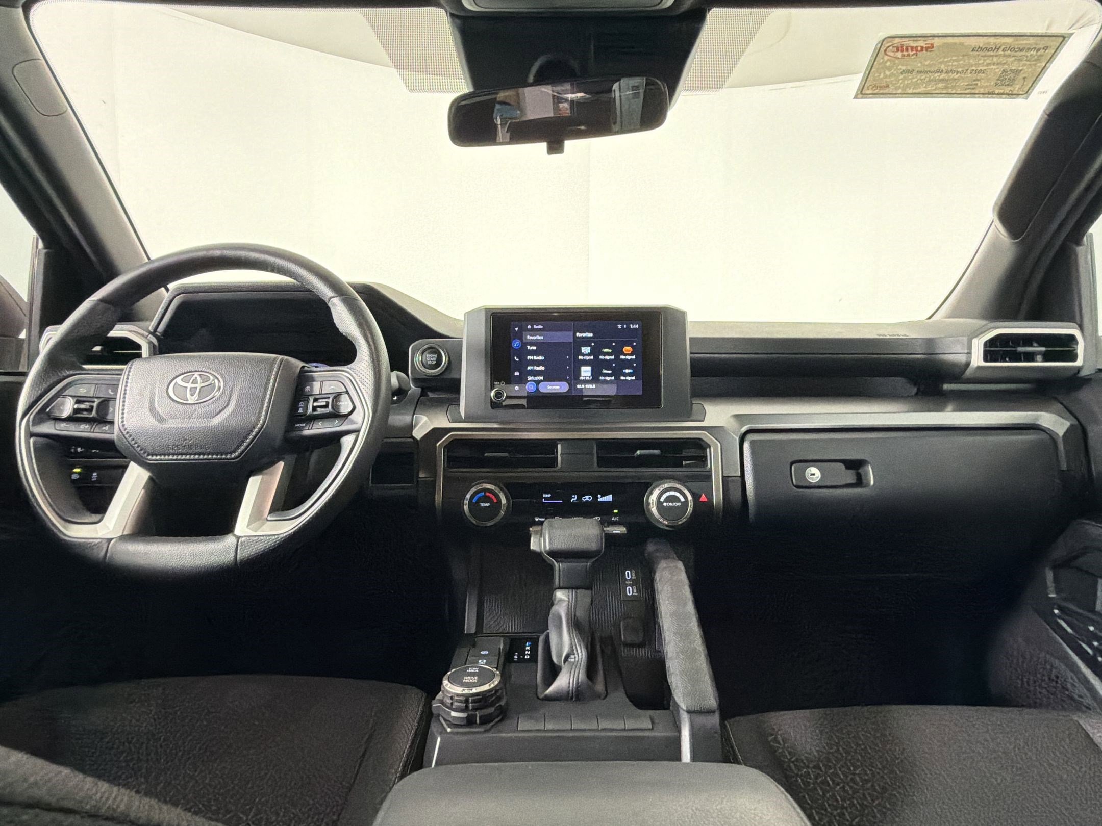 Used 2025 Toyota 4Runner SR5 AWD/4WD image 13