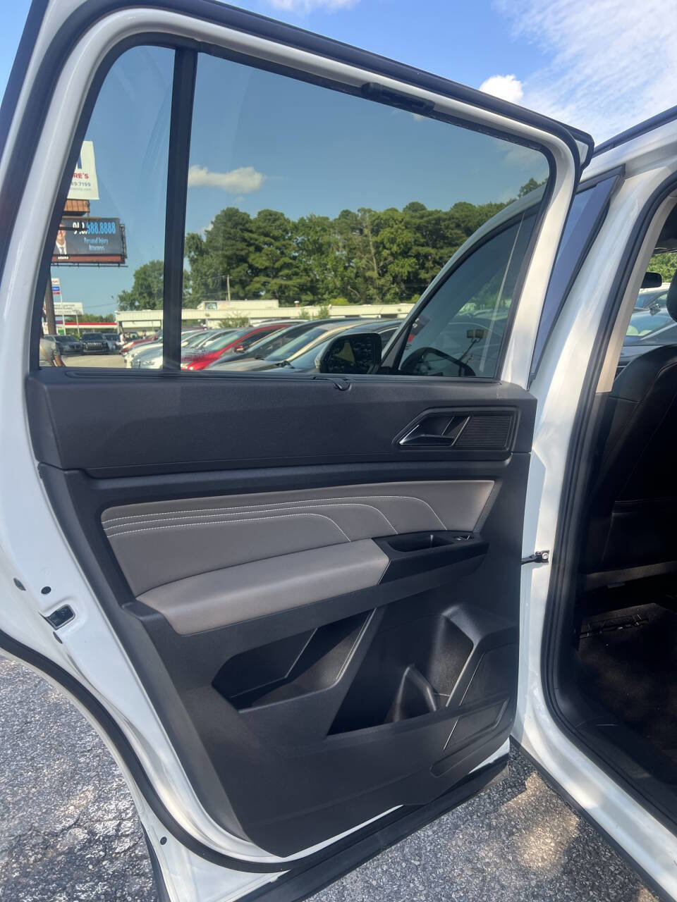 Used 2021 Volkswagen Atlas SE image 20