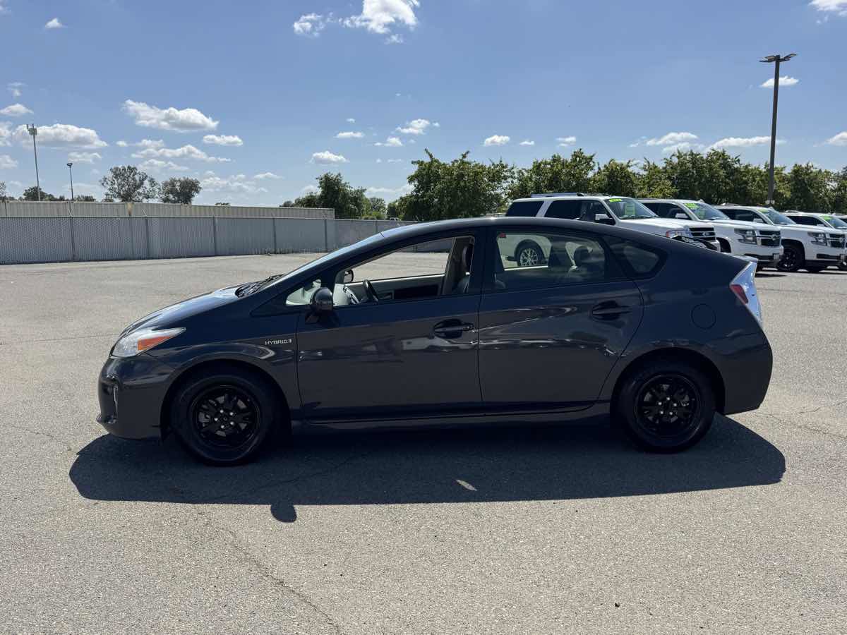 Used 2013 Toyota Prius Two FWD image 6