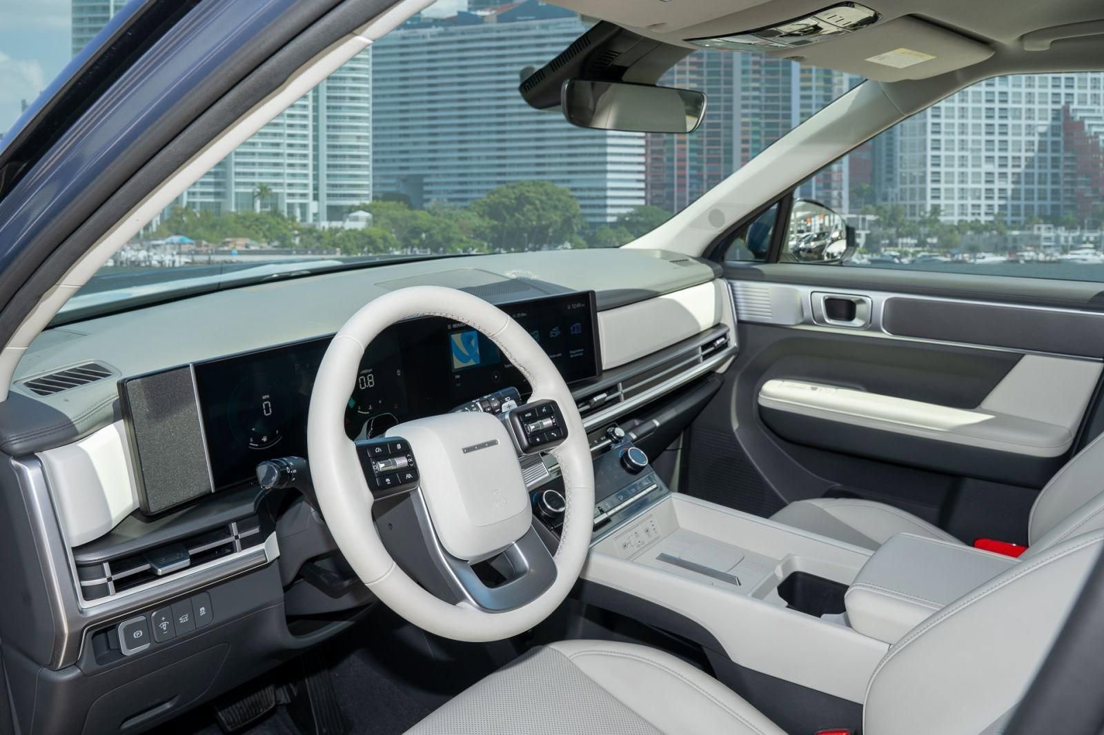 Used 2025 Hyundai Santa Fe SEL FWD image 17