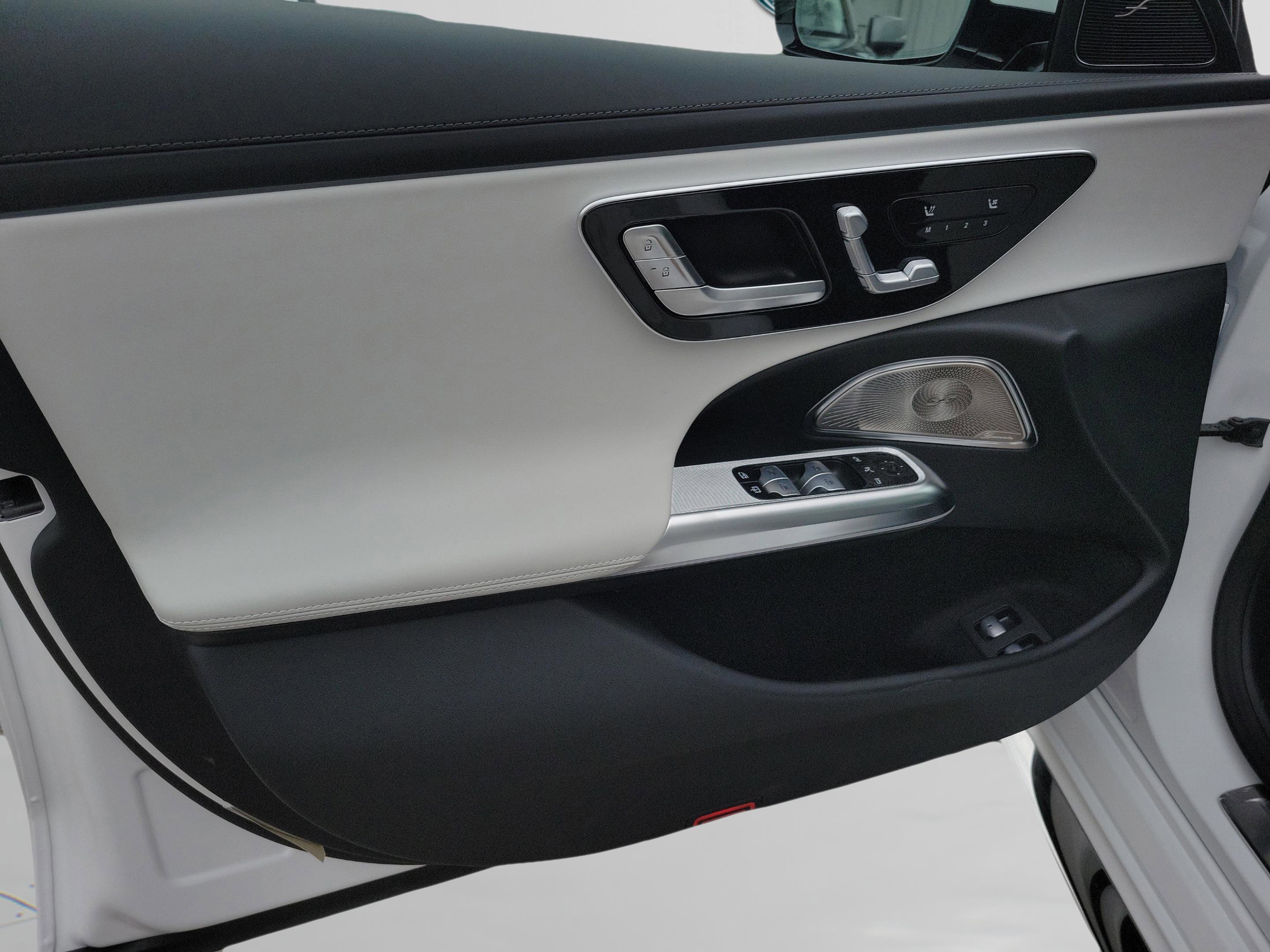 New 2026 Mercedes-Benz E 53 AMG e 4MATIC Sedan image 28