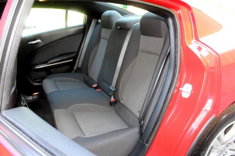 Used 2018 Dodge Charger SXT image 13