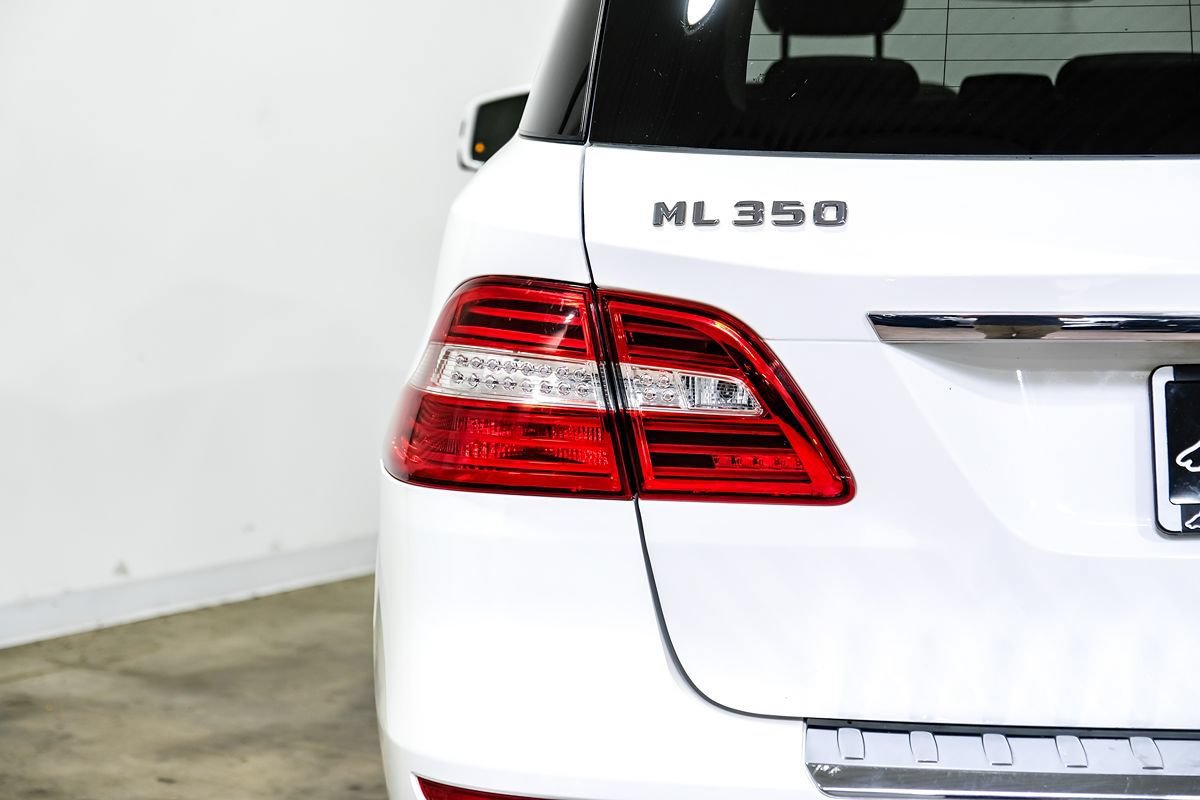 Used 2015 Mercedes-Benz ML 350 4MATIC w/ Premium 1 Package image 55