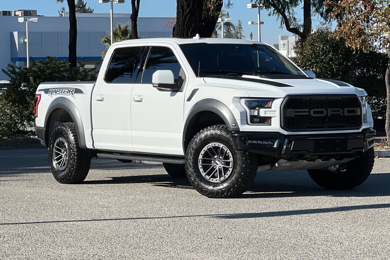 Used 2019 Ford F150 Raptor w/ Equipment Group 802A Luxury image 2