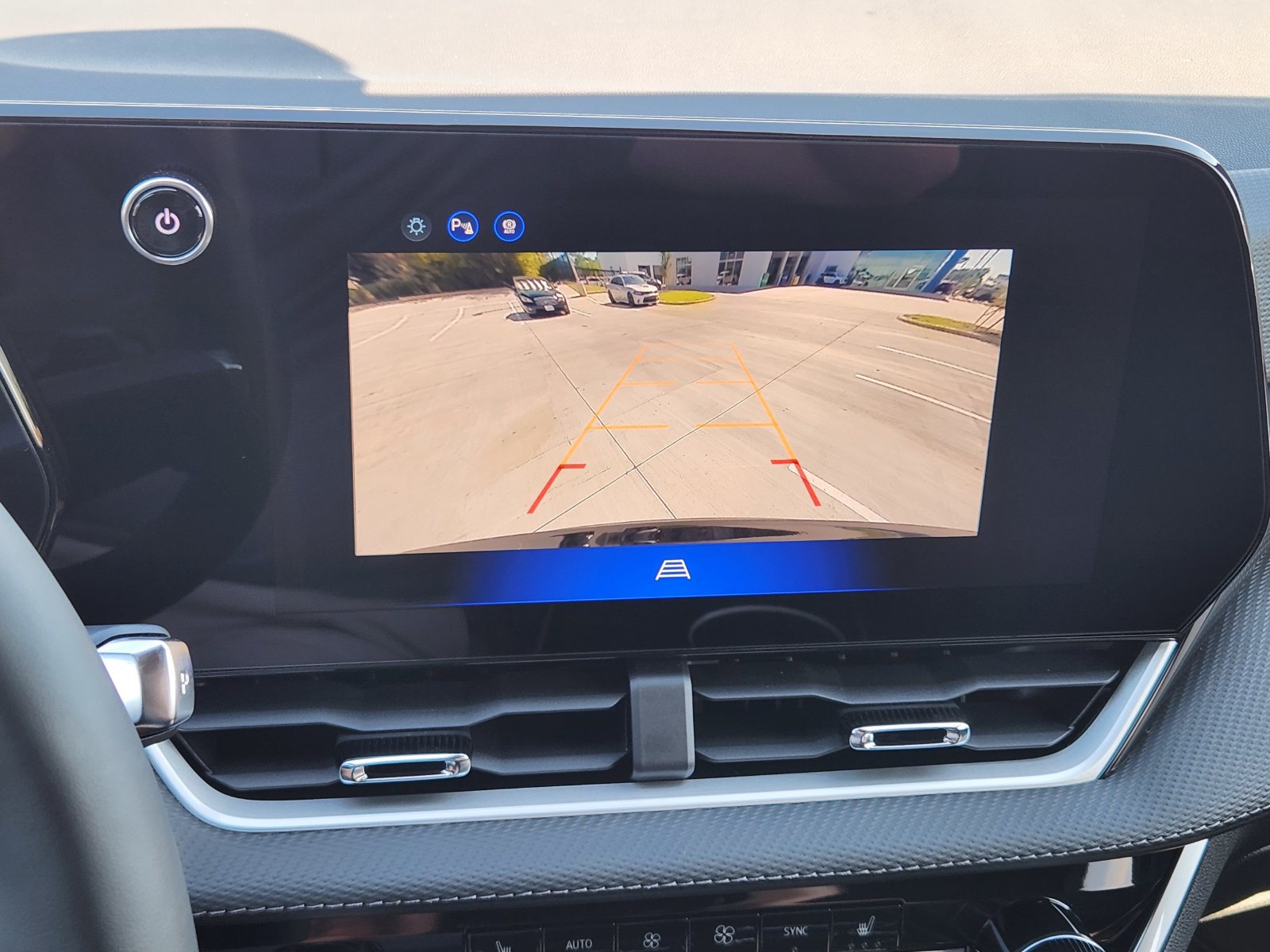 New 2027 Chevrolet Equinox LT w/ Convenience Package II FWD image 16