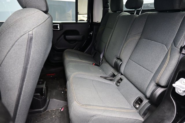 Used 2025 Jeep Gladiator Sport AWD/4WD image 13