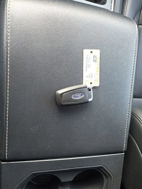 Certified 2024 Ford Expedition XLT image 30