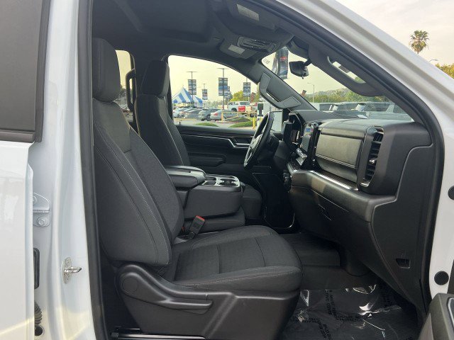 Used 2024 Chevrolet Silverado 1500 LT Trail Boss AWD/4WD image 27