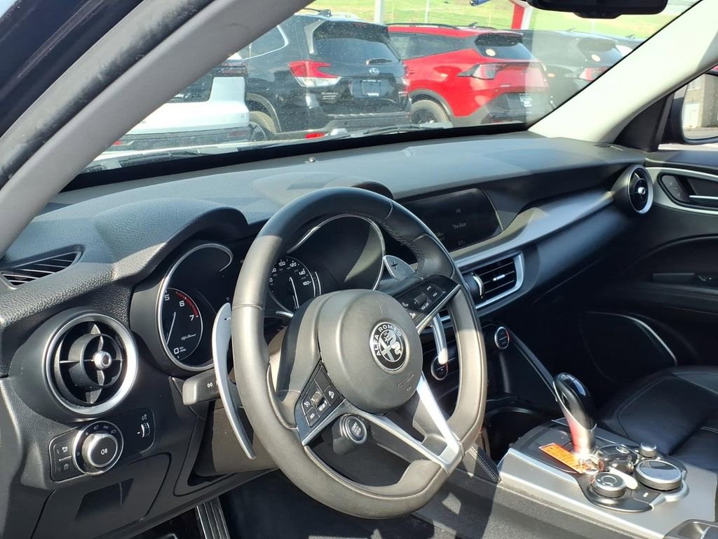 Used 2018 Alfa Romeo Stelvio Sport w/ Quick Order Package 22J Sport image 11