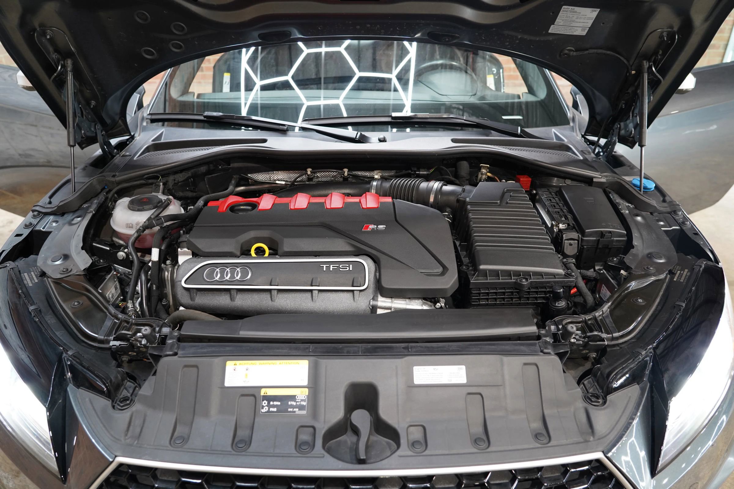 Used 2018 Audi TT RS w/ Technology Package image 37