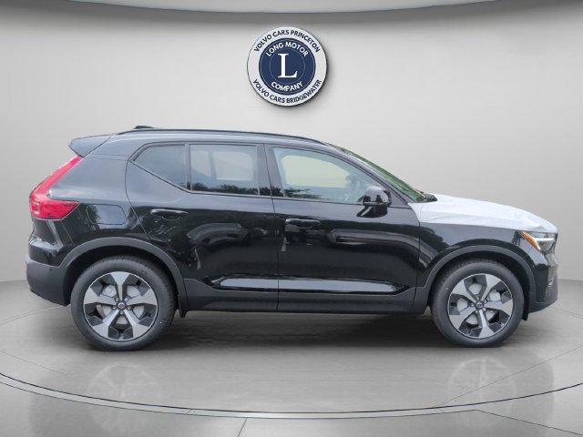 New 2026 Volvo XC40 B5 Plus w/ Protection Package Premier AWD/4WD image 13