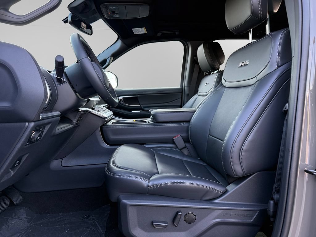 New 2026 Ford Expedition Platinum w/ Stealth Appearance Package AWD/4WD image 13