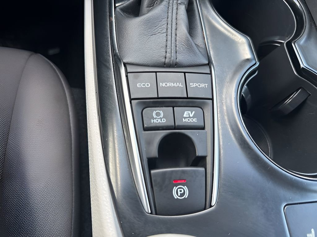 Used 2019 Toyota Camry LE FWD image 22