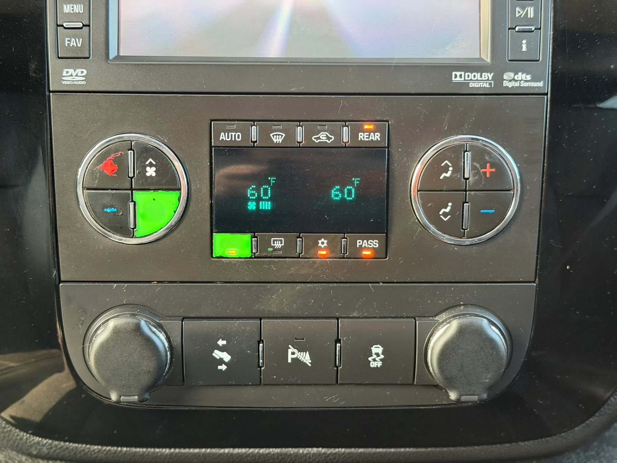 Used 2013 Chevrolet Tahoe LTZ image 36