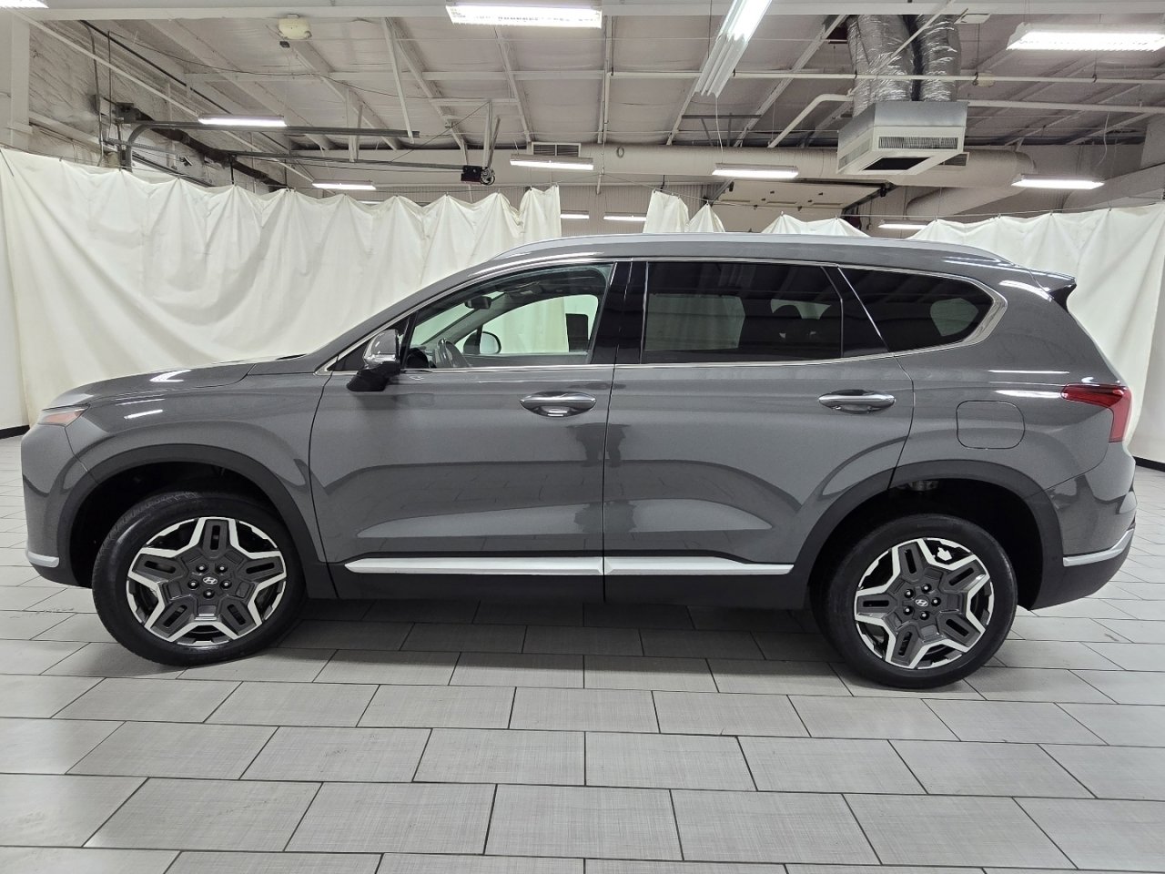 Used 2023 Hyundai Santa Fe Limited image 5