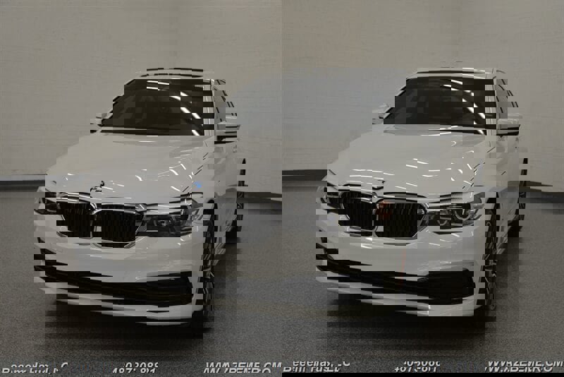 Used 2020 BMW 530e image 1