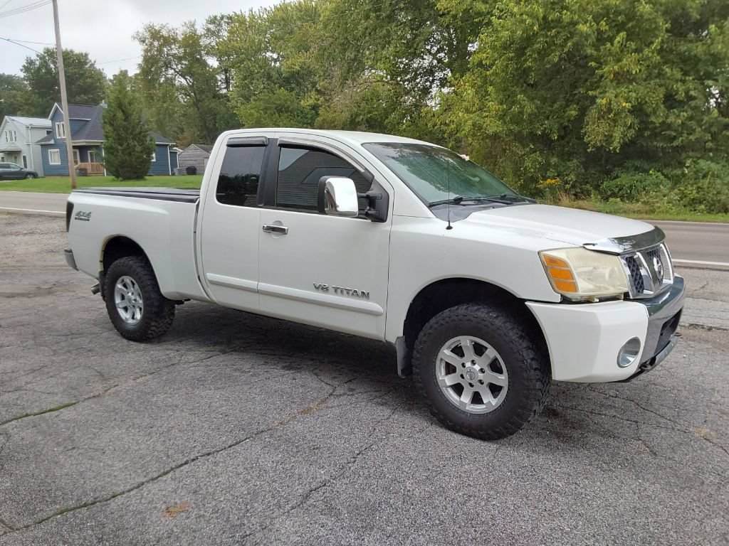 Used 2006 Nissan Titan SE AWD/4WD image 2