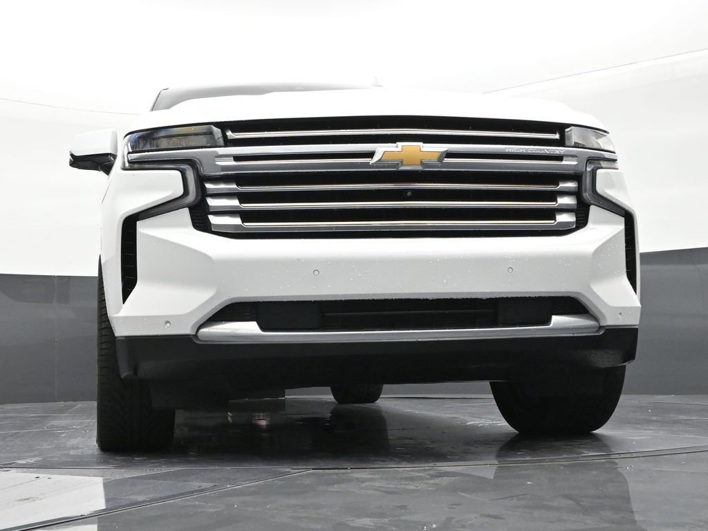 Used 2021 Chevrolet Suburban High Country w/ Premium Package 2 AWD/4WD image 27