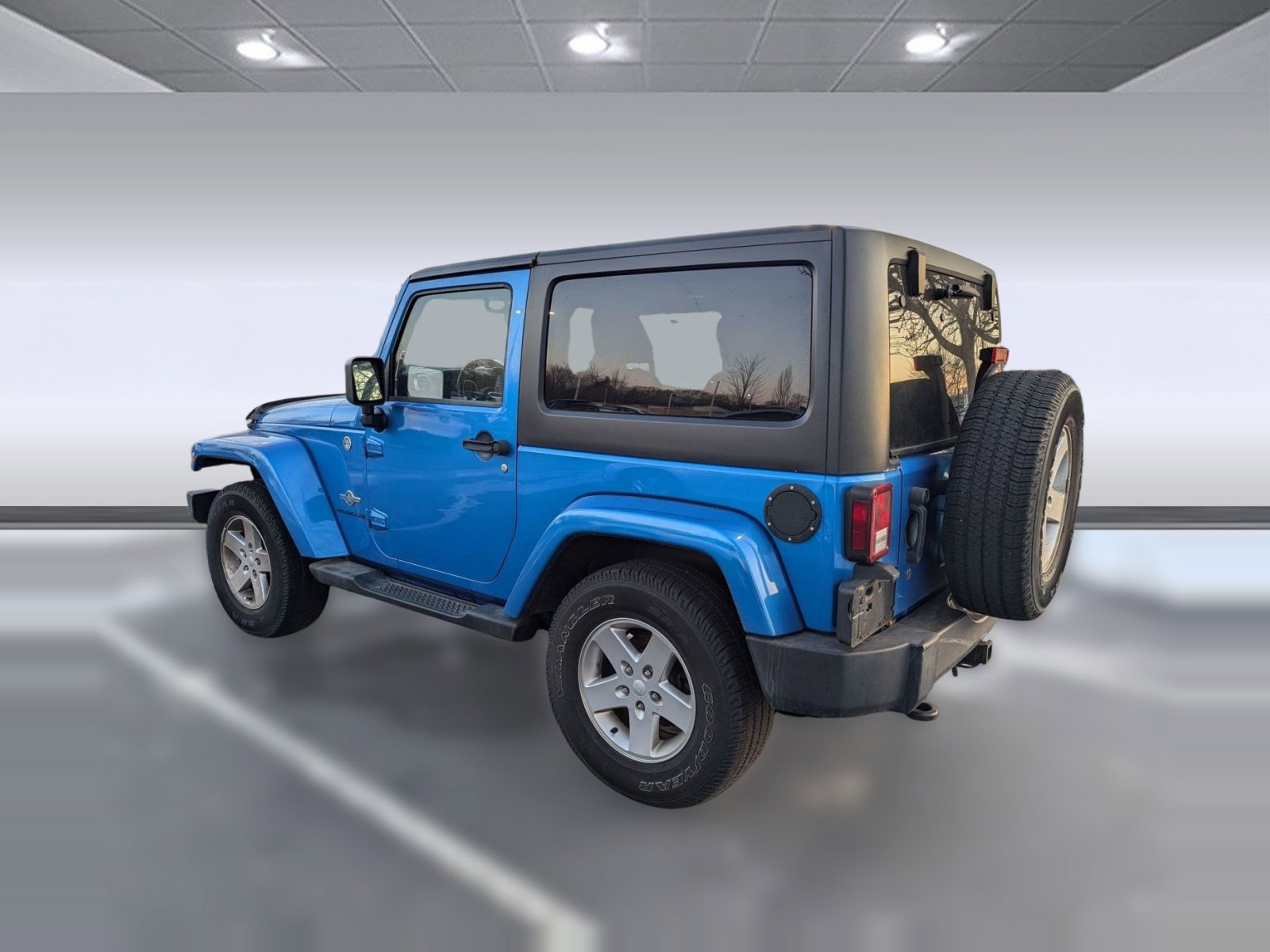 Used 2014 Jeep Wrangler Freedom Edition image 3