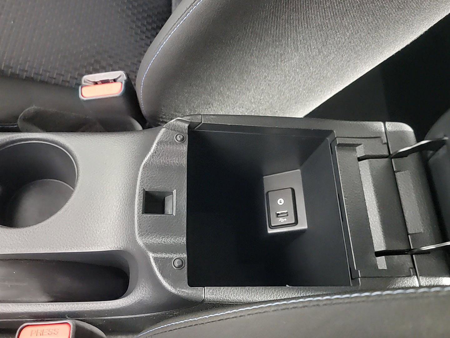 Used 2017 Nissan Sentra SR FWD image 32