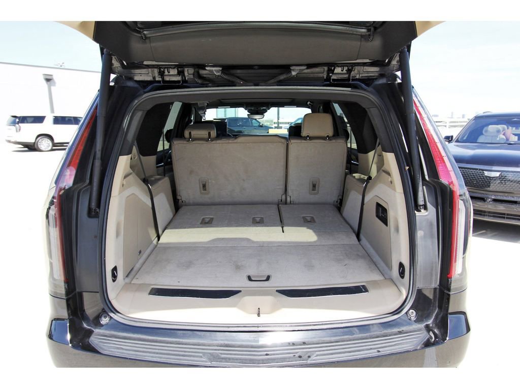 Used 2021 Cadillac Escalade Premium Luxury image 31