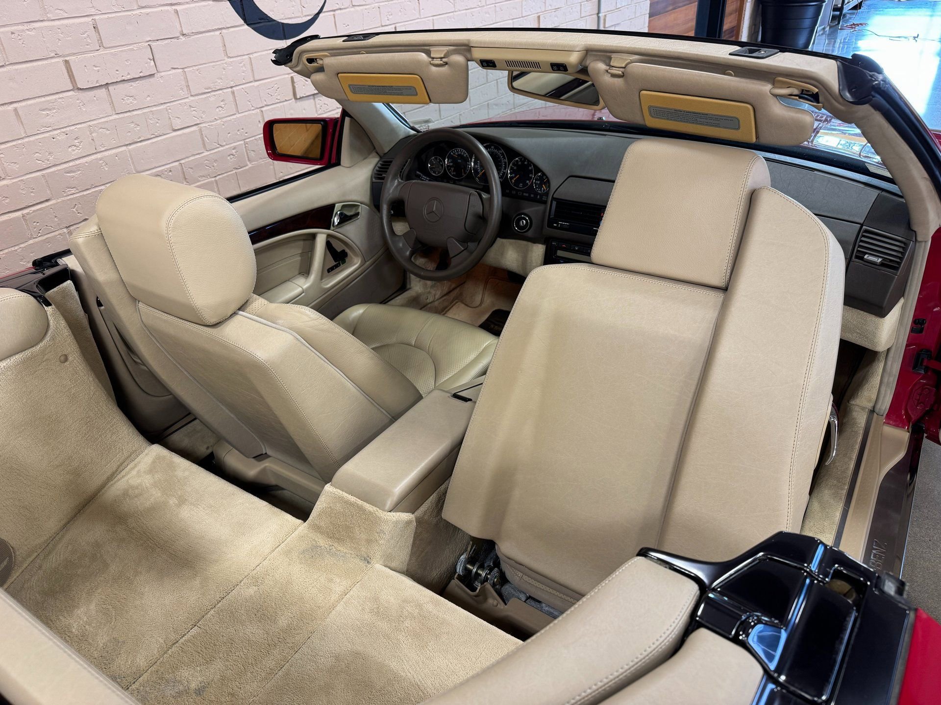 Used 1997 Mercedes-Benz SL 320 image 31