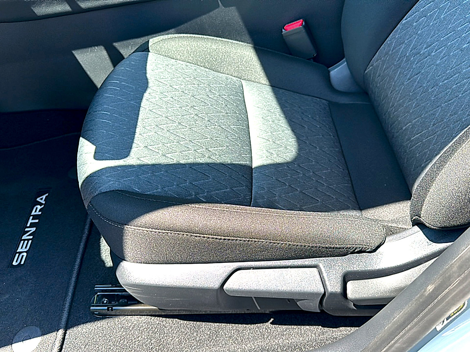 New 2026 Nissan Sentra SV w/ SV Convenience Package FWD image 12