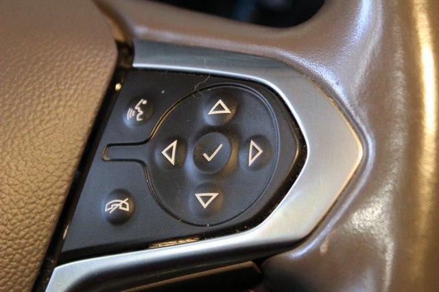 Used 2021 Chevrolet Traverse LT FWD image 22