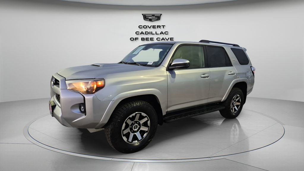 Used 2024 Toyota 4Runner TRD Off-Road image 3