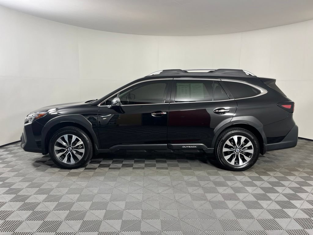 Used 2023 Subaru Outback Touring XT AWD/4WD image 14